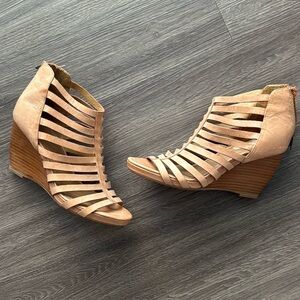 Johnston & Murphy Tan Wedge Sandals